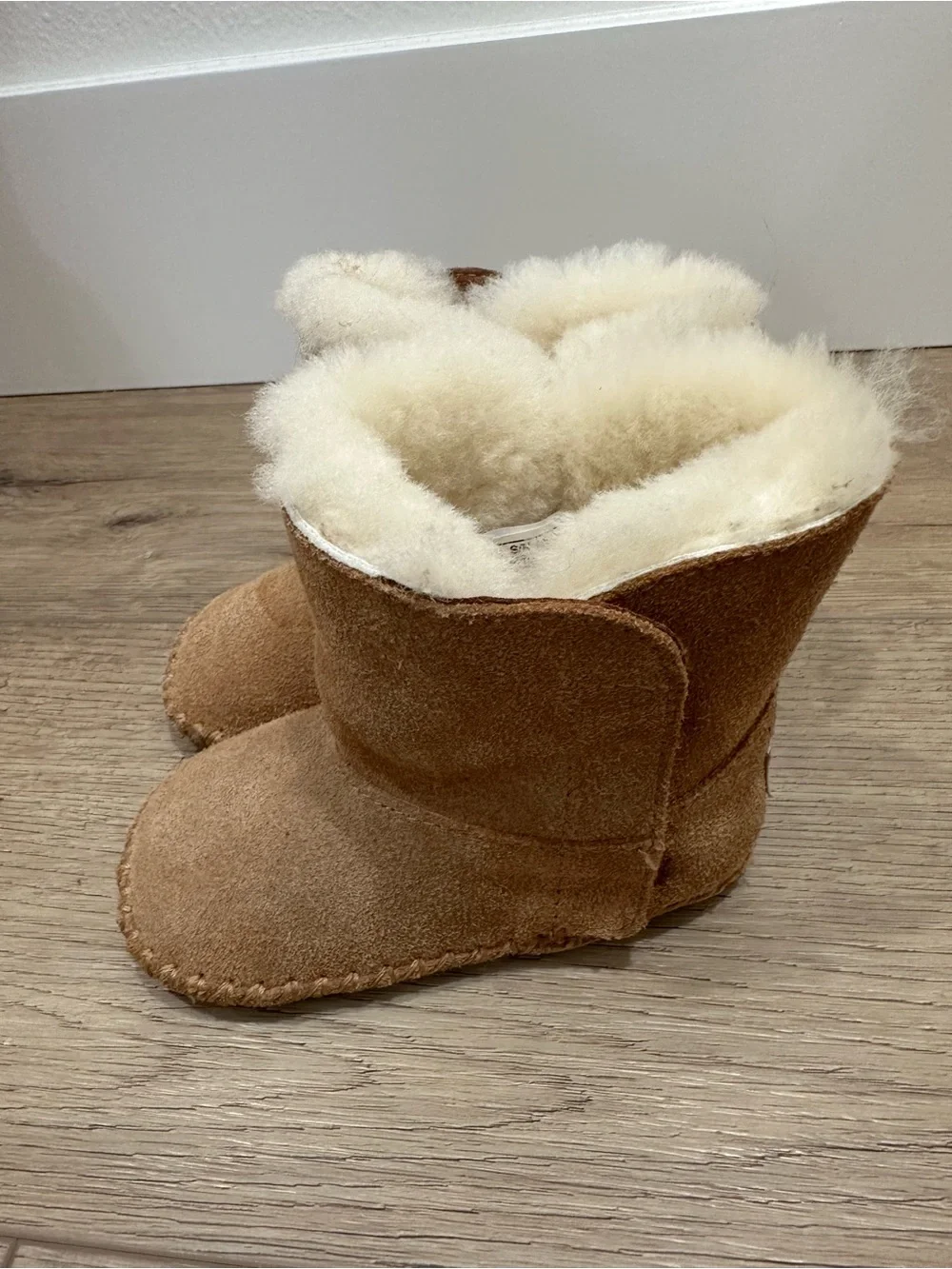 Ugg Caden 4/5 Baby Shearling Lined Suede Baby Booties — Camel chestnut brown tan